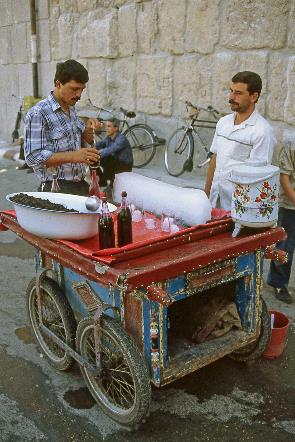D:\DataFoto\Dia's - Reizen\1990-08-05 Syrie - Jordanie\01 Damascus\Best Of\Syri0008x.jpg