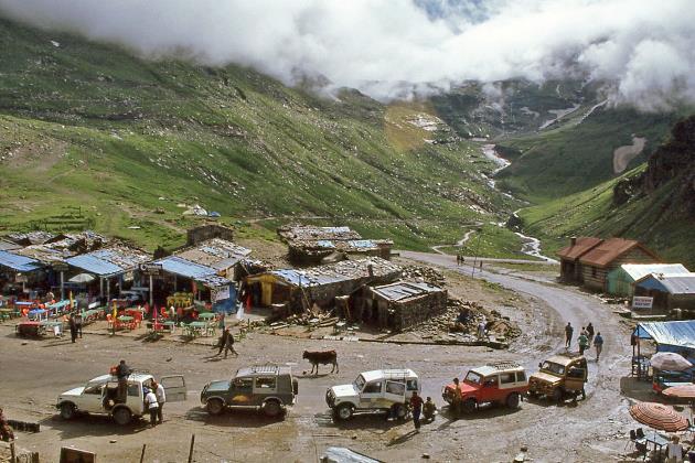 D:\DataFoto\Dia's - Reizen\1995-07-16 Ladakh\03 Naar Kaza\Best Of\Ldak0115y.jpg