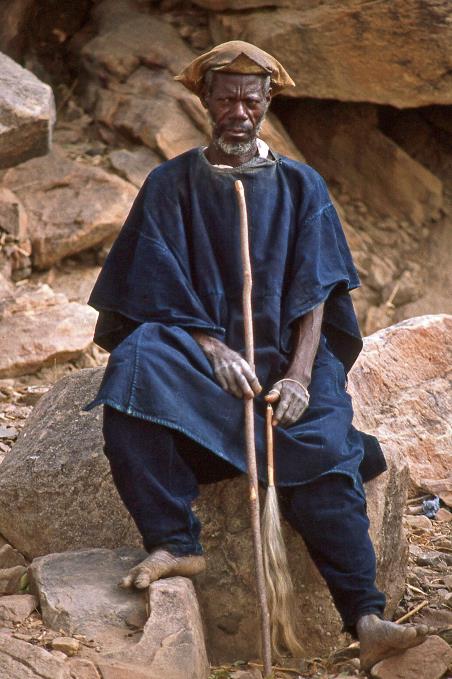 D:\DataFoto\Dia's - Reizen\1998-04-04 Mali - Burkina Faso\09 Dogonland\03 Maskerdans\Best Of\MaBu1285y.jpg
