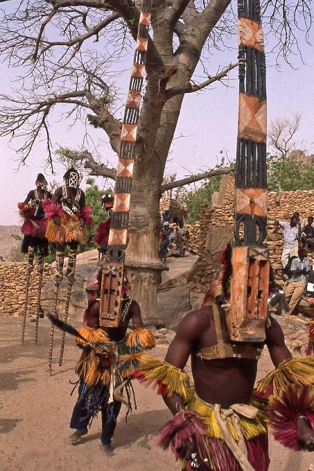 D:\DataFoto\Dia's - Reizen\1998-04-04 Mali - Burkina Faso\09 Dogonland\03 Maskerdans\Best Of\MaBu1283y.jpg