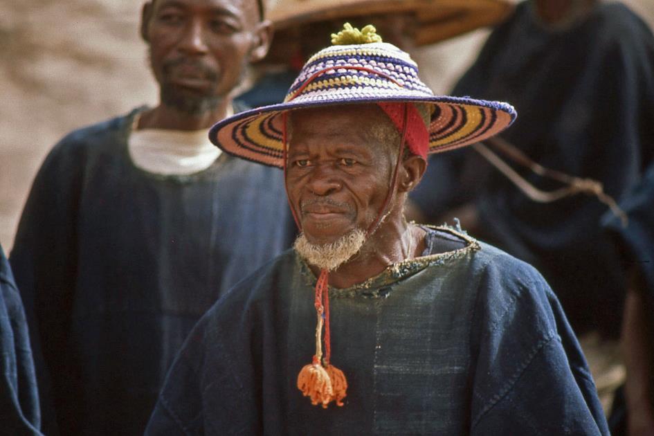 D:\DataFoto\Dia's - Reizen\1998-04-04 Mali - Burkina Faso\09 Dogonland\03 Maskerdans\Best Of\MaBu1309y.jpg