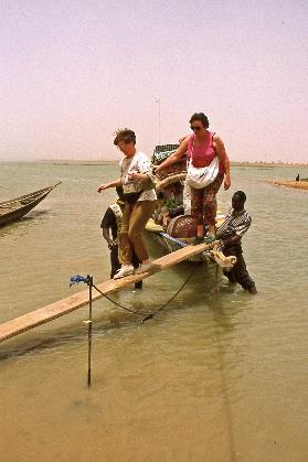 D:\DataFoto\Dia's - Reizen\1998-04-04 Mali - Burkina Faso (herschikt)\11 Op de Niger – Dag 1\Best Of\MaBu1409y.jpg
