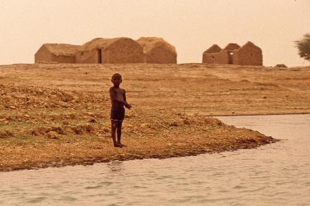 D:\DataFoto\Dia's - Reizen\1998-04-04 Mali - Burkina Faso (herschikt)\11 Op de Niger – Dag 1\Best Of\MaBu1440y.jpg