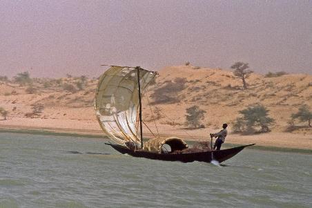D:\DataFoto\Dia's - Reizen\1998-04-04 Mali - Burkina Faso (herschikt)\13 Op de Niger – Dag 3\Best Of\MaBu1478y.jpg