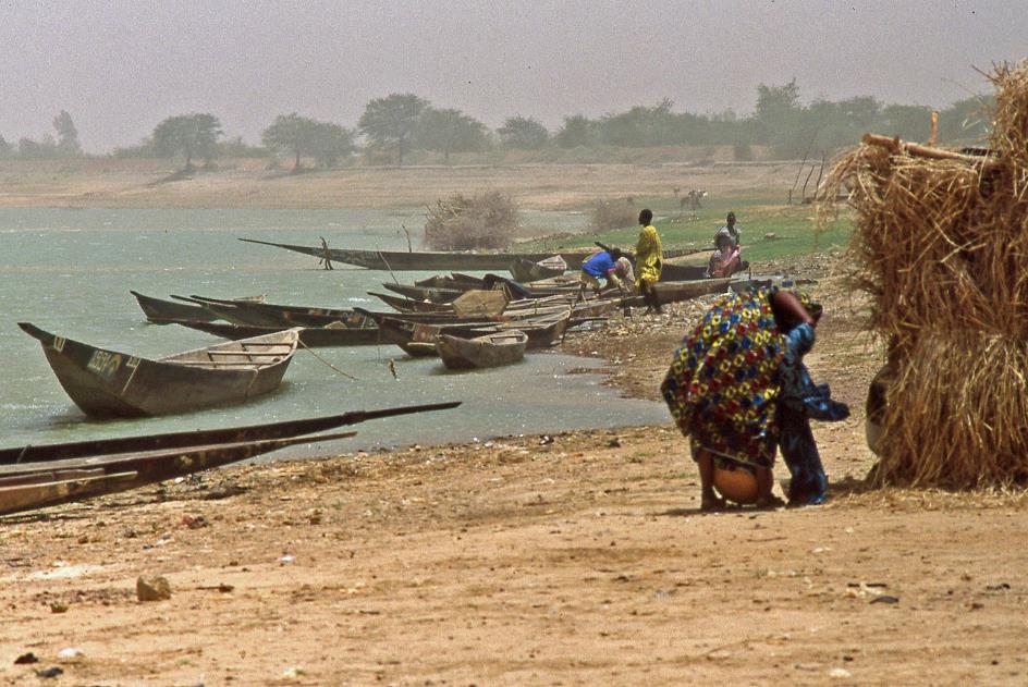D:\DataFoto\Dia's - Reizen\1998-04-04 Mali - Burkina Faso (herschikt)\11 Op de Niger – Dag 1\Best Of\MaBu1411y.jpg
