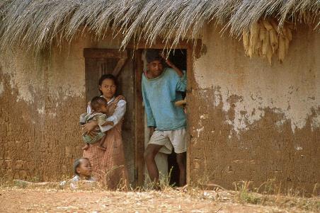 D:\DataFoto\Dia's - Reizen\2001-07-18 Madagaskar\11 Miandrivazo\Best Of\Mada0361y.jpg