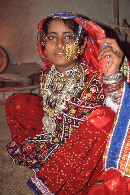 D:\DataFoto\Dia's - Reizen\2006-04-01 Rajasthan - Gujarat (herschikt)\15 Ludiya\Best Of\Guja0242y.jpg