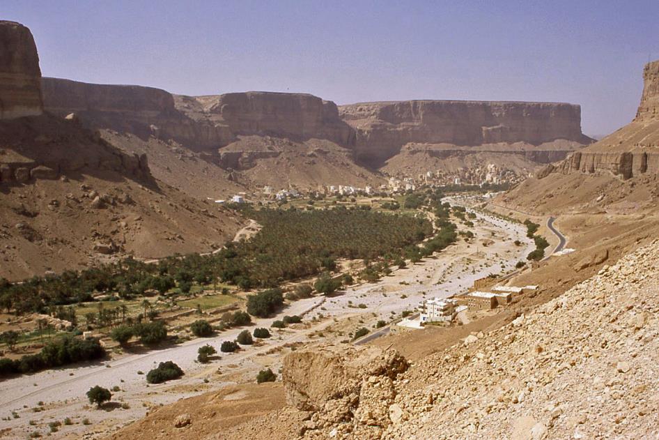 D:\DataFoto\Dia's - Reizen\2006-12-23 Jemen\20 Wadi Duw'an\Best Of\Jemn0452y.jpg