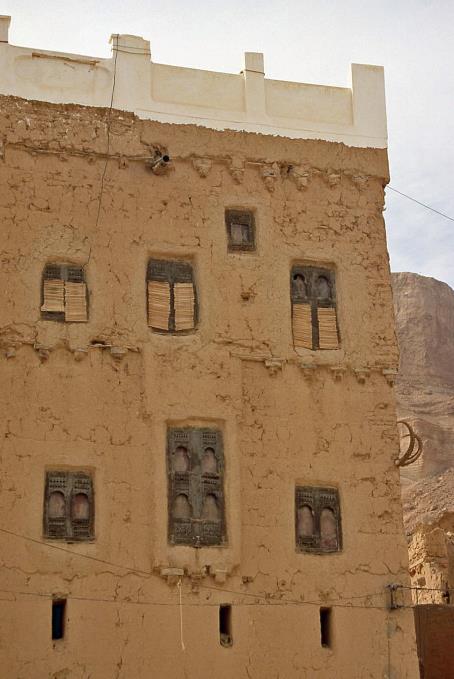 D:\DataFoto\Dia's - Reizen\2006-12-23 Jemen\20 Wadi Duw'an\Best Of\Jemn0463y.jpg