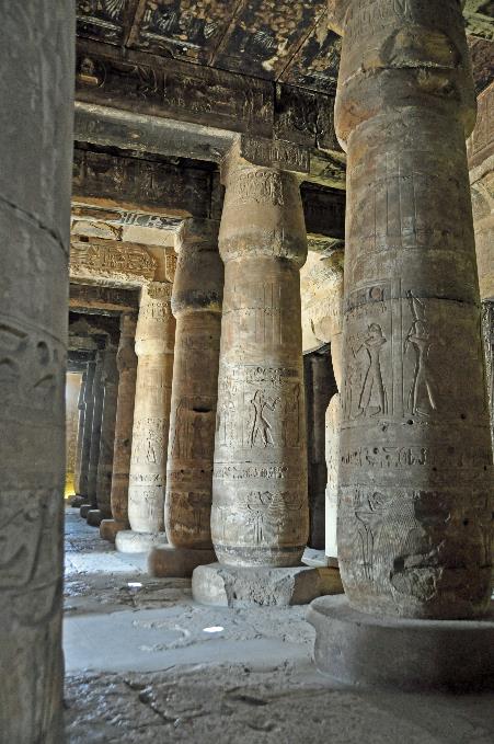 D:\DataFoto\Foto's - Reizen\2010-04-04 Egypte (herschikt)\13 Abydos\Best Of (herschikt 2)\02 Zuilenzaal\EGYP1330y.jpg