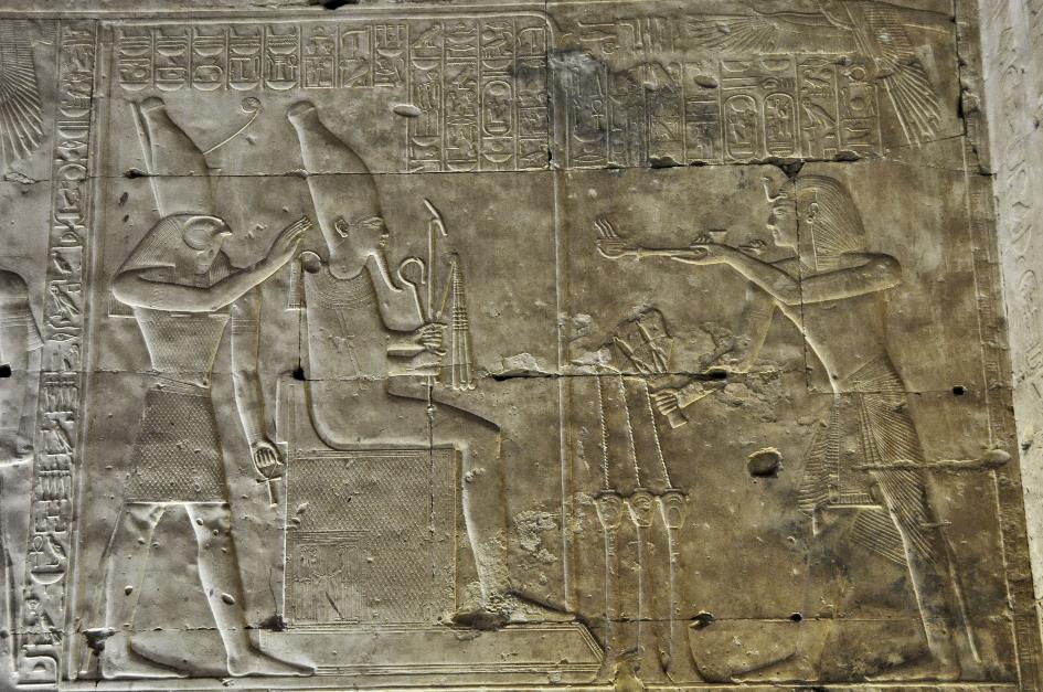 D:\DataFoto\Foto's - Reizen\2010-04-04 Egypte (herschikt)\13 Abydos\Best Of (herschikt 2)\05 Zuilenzaal - Bas-reliefs\EGYP1337y.jpg