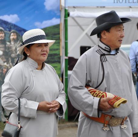 D:\DataFoto\Foto's - Reizen\2013-07-08 Mongolie\24 - 01 Naadam Ingang stadion\Werkmap\MONG0338v.jpg