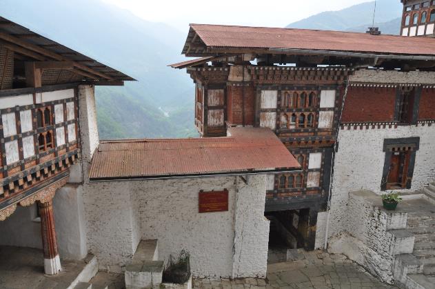 D:\DataFoto\Foto's - Reizen\2014-04-05 Darjeeling-Sikkim-Bhutan\12 Trongsa\12 Werkmap\BHUT2720.JPG