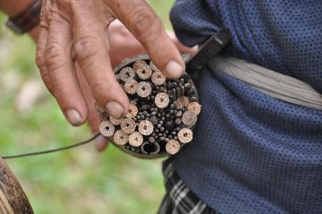 D:\DataFoto\Foto's - Reizen\2016-03-26 Borneo\03 Mulu NP - Penan\Werkmap\BORN0376.JPG