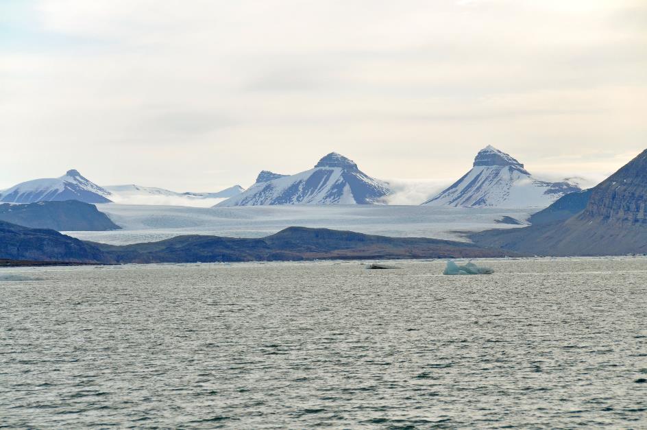 D:\DataFoto\Foto's - Reizen\2018-07-18 Spitsbergen\02 Ny-Alesund\Best Of\SPIT0157y.jpg