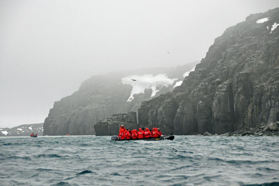 D:\DataFoto\Foto's - Reizen\2018-07-18 Spitsbergen\14 Alkefjellet\Best Of\SPIT2022y.jpg