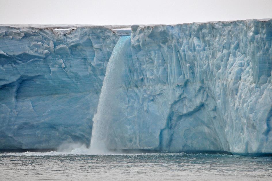 D:\DataFoto\Foto's - Reizen\2018-07-18 Spitsbergen\16 Brasvellbreen\Best Of\SPIT2374y.jpg