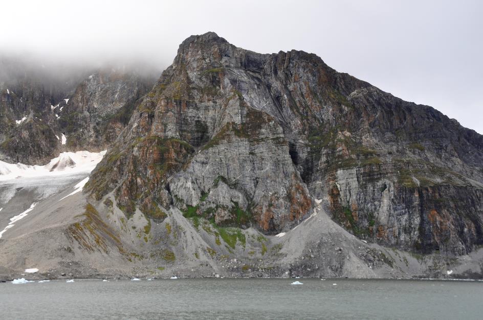 D:\DataFoto\Foto's - Reizen\2018-07-18 Spitsbergen\20 Burgerbukta\Werkmap\01 Baai\SPIT3200x.jpg