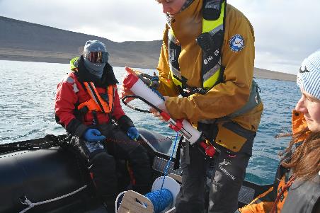 D:\DataFoto\Foto's - Reizen\2023-08-13 Noordwestelijke Doorvaart\34 Beechey Island - Science Boat\Best Of\NWD_3236y.jpg