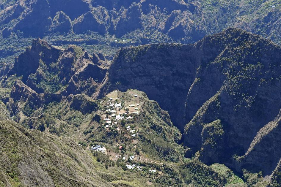 D:\DataFoto\Foto's - Reizen\2023-10-16 La Reunion\36 Maido\Mafate H - Les Orangers\Best Of\REU_2304y.jpg