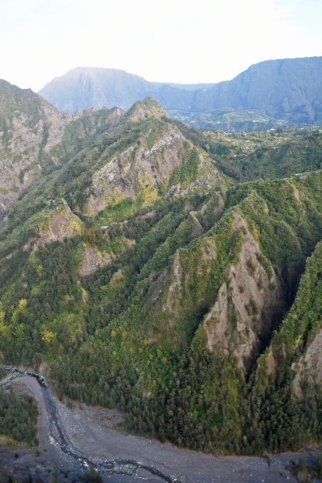 D:\DataFoto\Foto's - Reizen\2023-10-16 La Reunion\42 Helikoptervlucht\_Best Of\REU_2740y.jpg