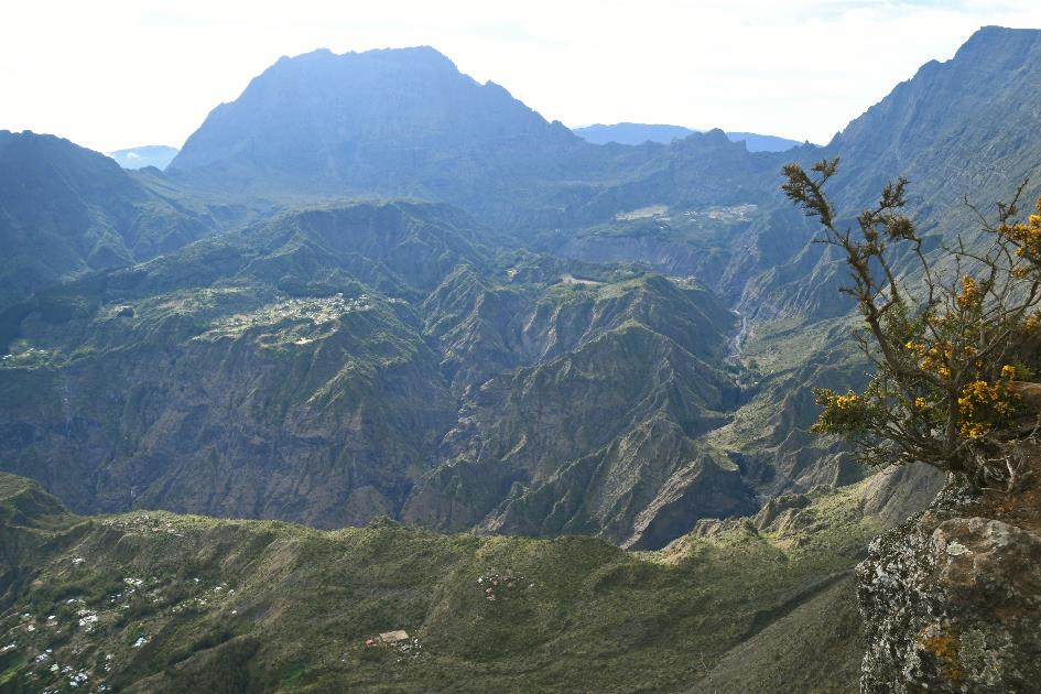 D:\DataFoto\Foto's - Reizen\2023-10-16 La Reunion\36 Maido\Mafate F - La Nouvelle, Marla\Best Of\REU_2091y.jpg