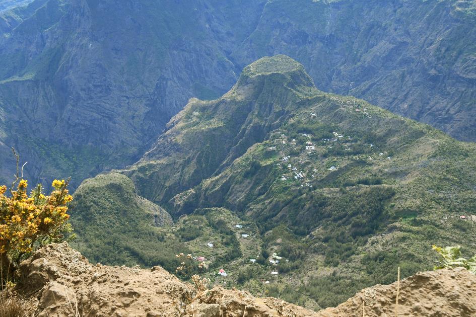 D:\DataFoto\Foto's - Reizen\2023-10-16 La Reunion\36 Maido\Mafate A - Roche Plate en Bronchard\Best Of\REU_2113y.jpg