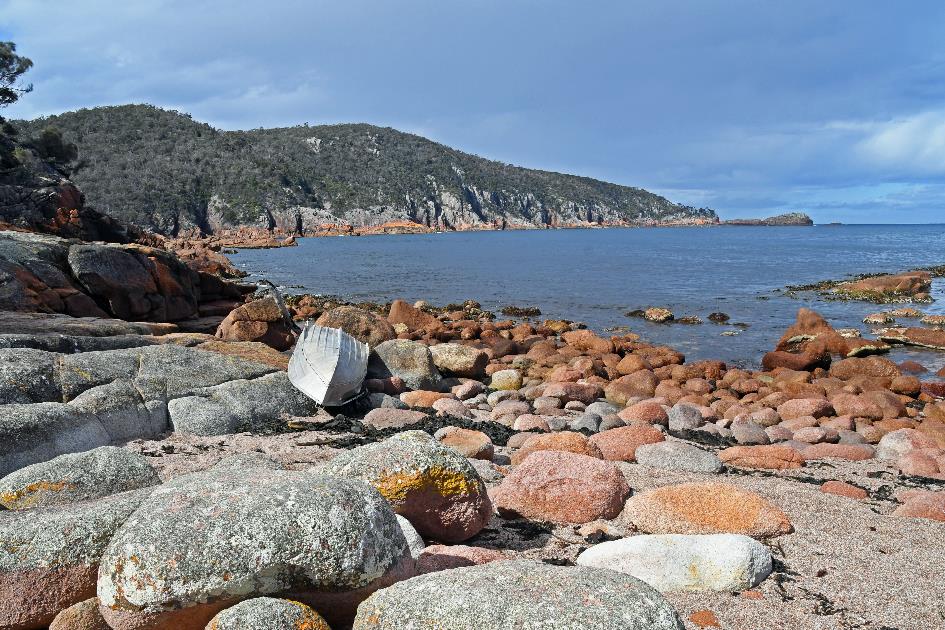 D:\DataFoto\Foto's - Reizen\2024-10-31b Tasmanie\71 Freycinet NP Sleepy Bay\Best Of\AUT_4371y.jpg